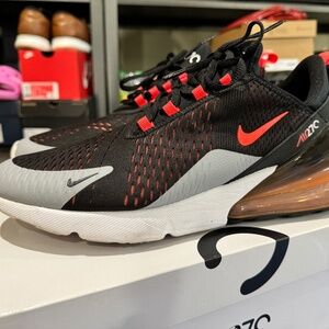 Nike Air Max 270 - Black/Infrared - Size 11.5